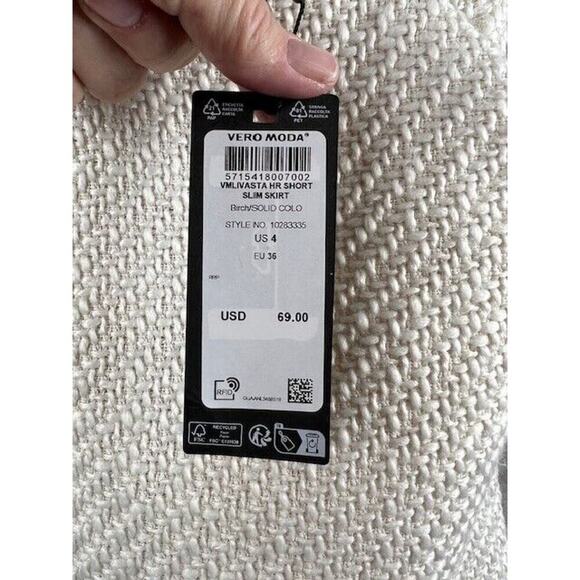 Vero Moda Women's Tweed Mini Skirt. White. NWT Size 4 - Picture 5 of 7